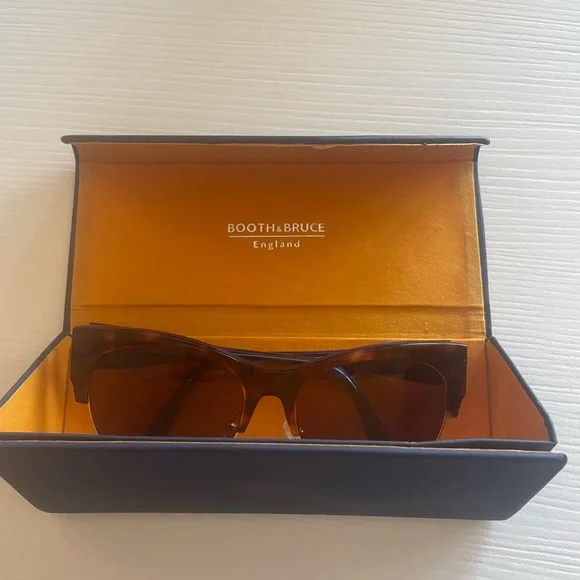 Booth & Bruce: Rockchic Sapphire Sunglasses — with case, no 